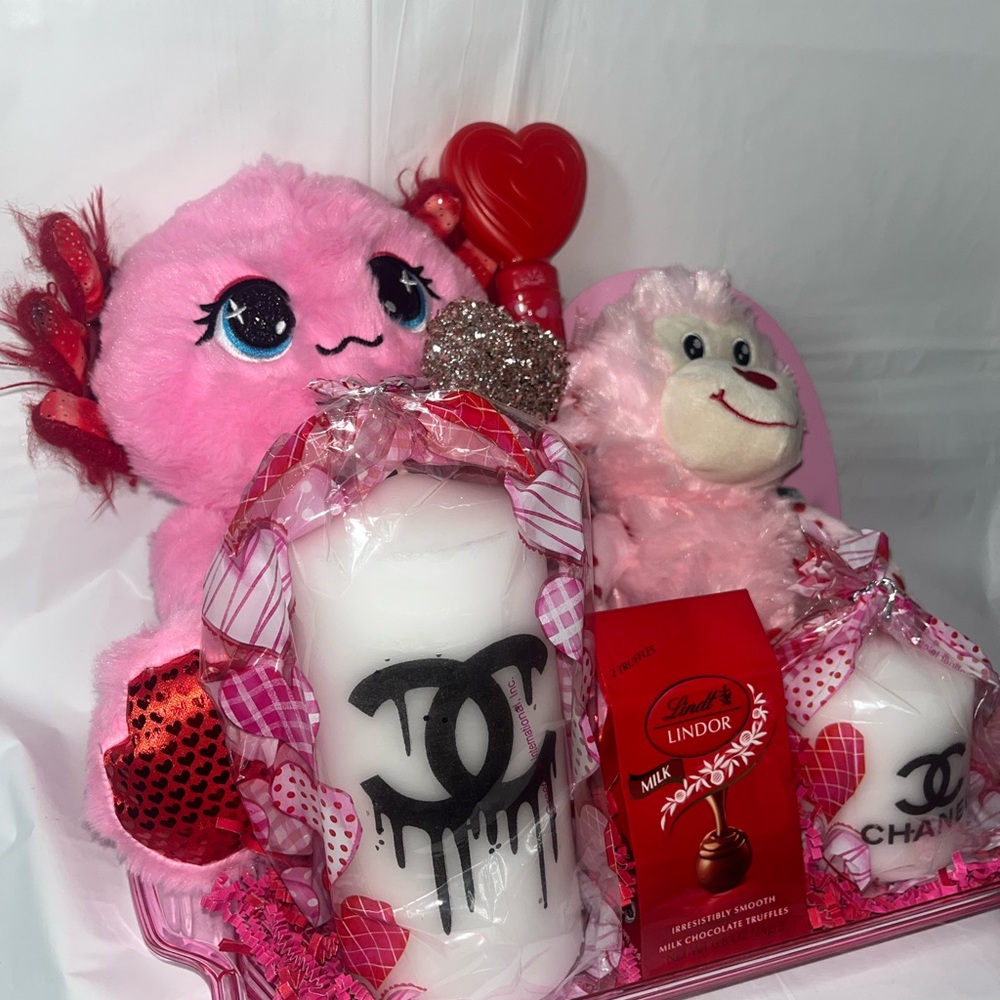 CHANEL Pink Plush and White Candle Gift Set